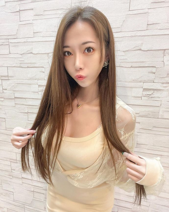 Micky吴芸帆资料简介，美食部落客图片！插图2