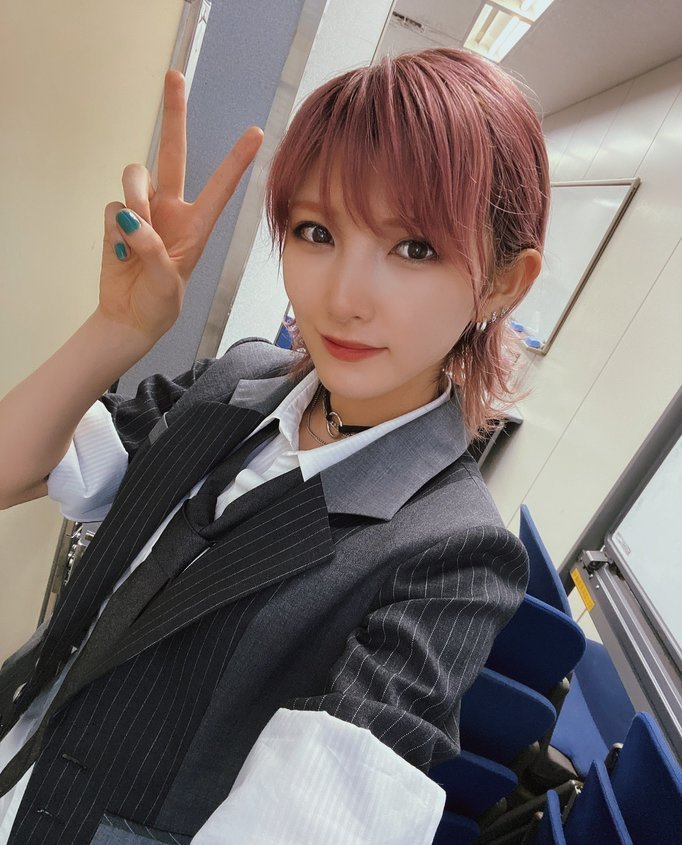 冈田奈奈（Nana Okada）资料图片简介插图1